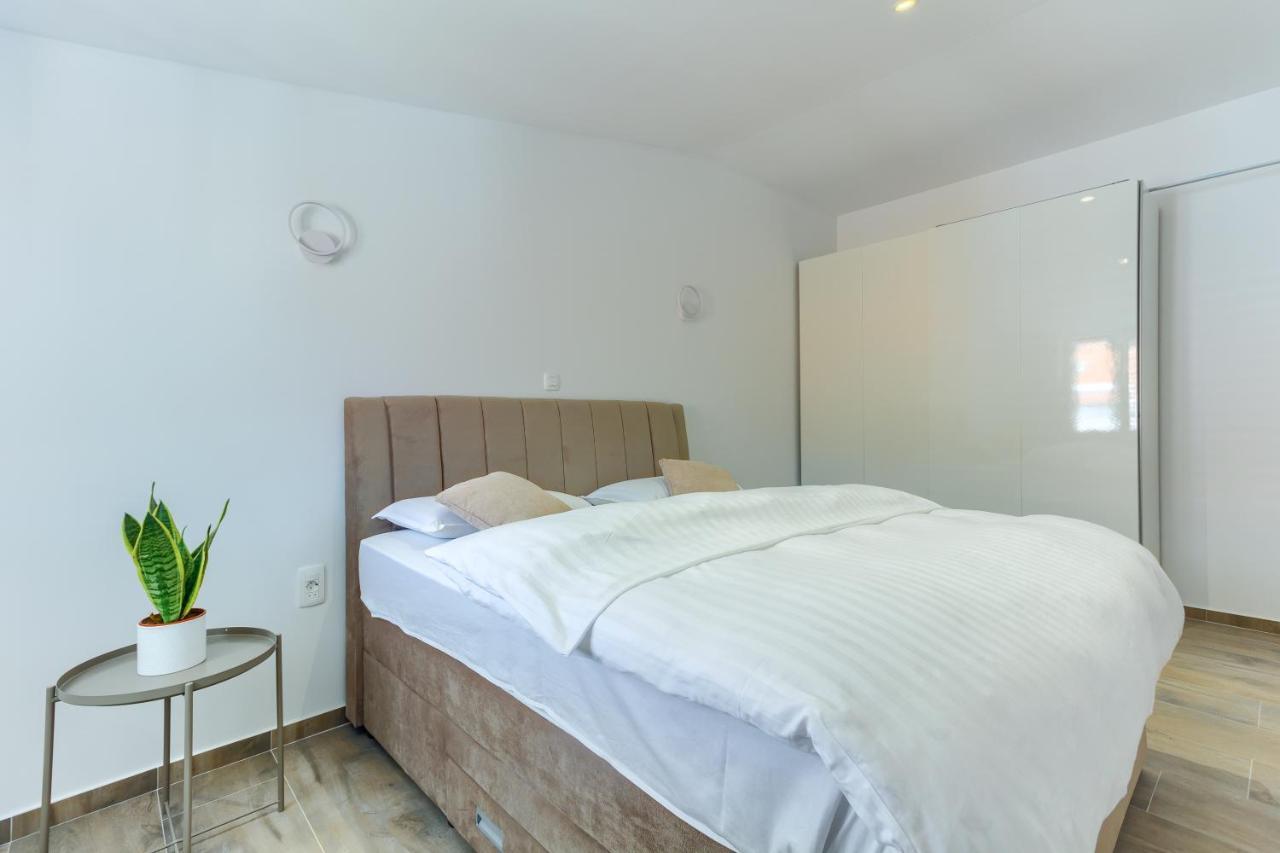 3Rd Floor Apartman คาชเตลา ภายนอก รูปภาพ