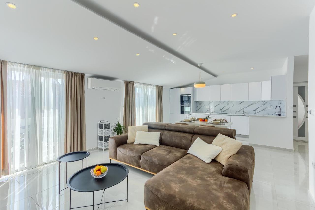 3Rd Floor Apartman คาชเตลา ภายนอก รูปภาพ