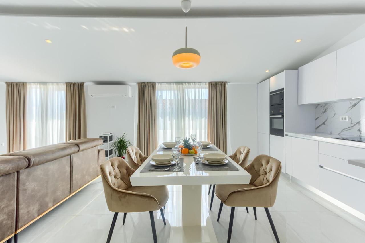 3Rd Floor Apartman คาชเตลา ภายนอก รูปภาพ