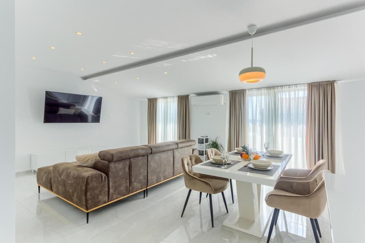 3Rd Floor Apartman คาชเตลา ภายนอก รูปภาพ